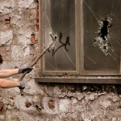 400418_292472517527008_1518579680_n