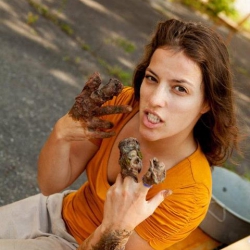 409769_292096340897959_2136194938_n